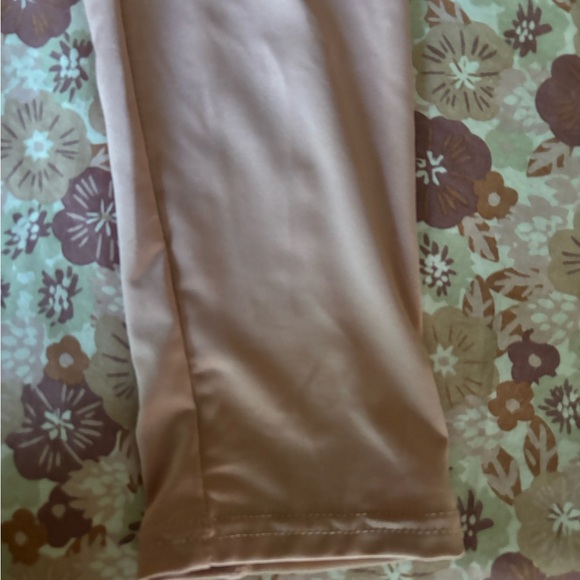 New With Tags AZ Size Small/Medium Pink Athletic Leggings 24” W 28” L - Picture 6 of 6